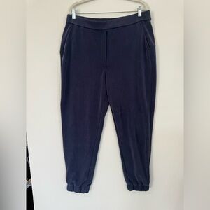 Lululemon Softstreme Pintuck Mid-Rise Pant navy blue sweatpants 14 Lounge